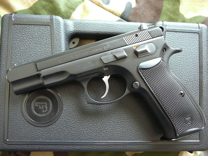 File:CZ-75B handgun.jpg